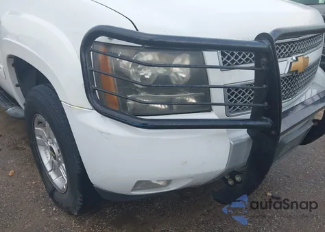 2012 Chevrolet Suburban 1500 Lt from USA, damaged, VIN 1GNSKJE71CR164685